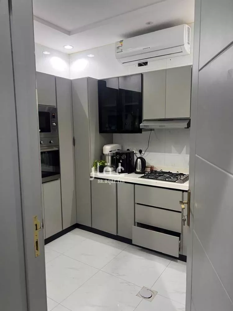 Floor for Sale in Riyadh Badr