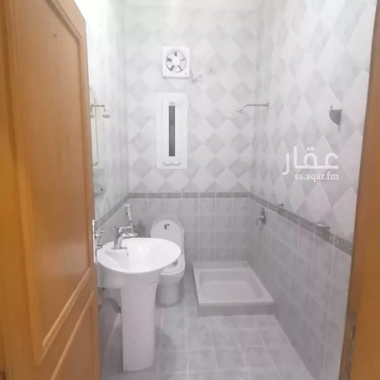 شقة للإيجار في شارع جعفر الحلي, حي العزيزية, مدينة جدة, منطقة مكة المكرمة صورة 2