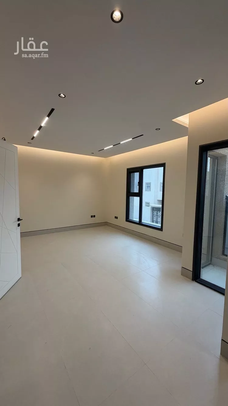 Floor for Sale in Riyadh King Fahd 6