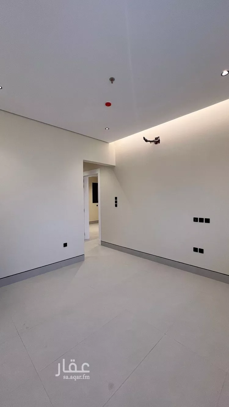 شقة للبيع في شارع المغيره بن شعبة, حي الملك فهد, مدينة الرياض, منطقة الرياض