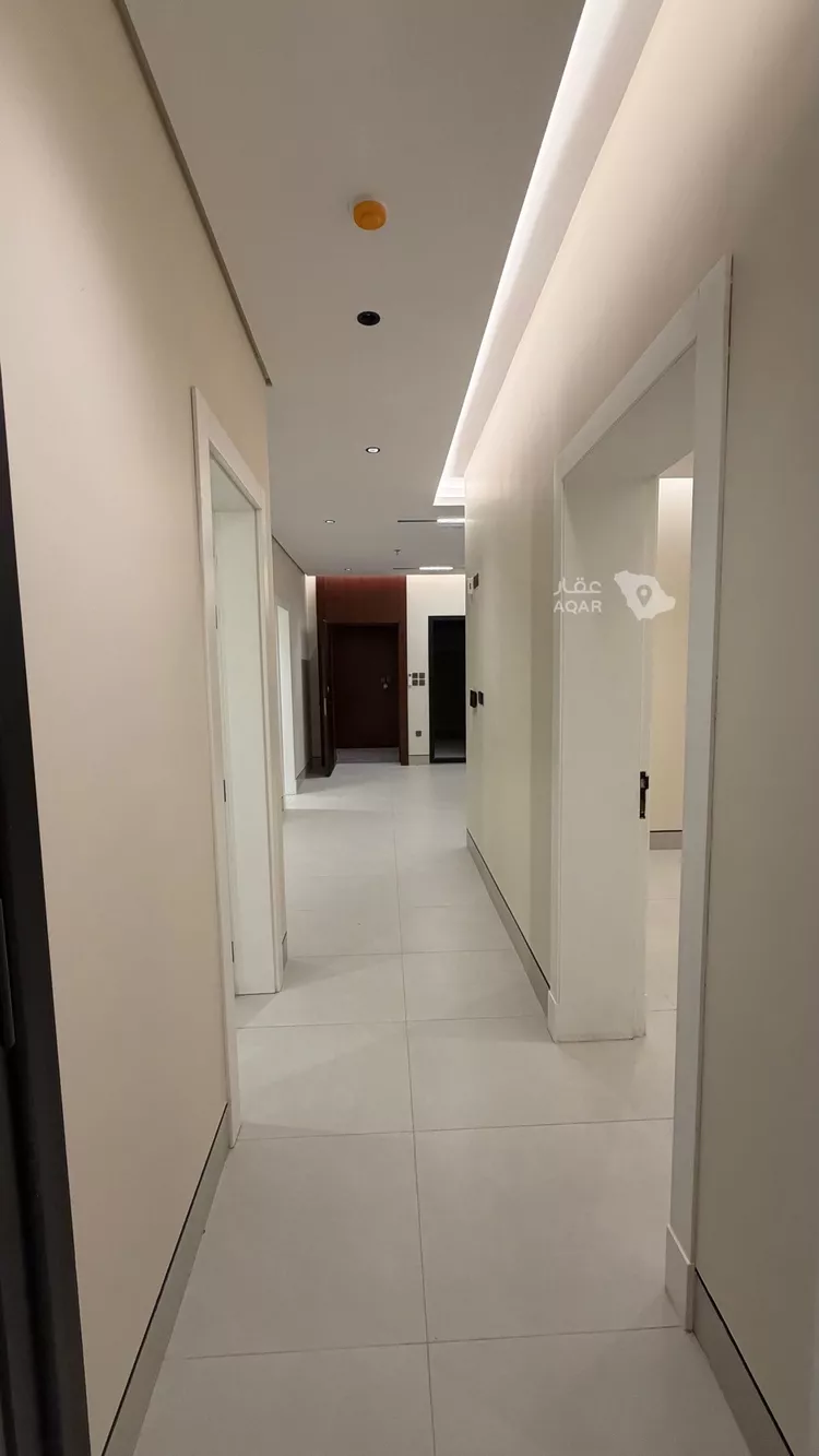 شقة للبيع في شارع المغيرة بن شعبه, حي الملك فهد, مدينة الرياض, منطقة الرياض 10