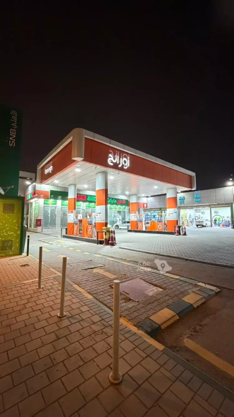 محطة للبيع في شارع خديجة بنت خويلد, حي طويق, مدينة الرياض, منطقة الرياض
