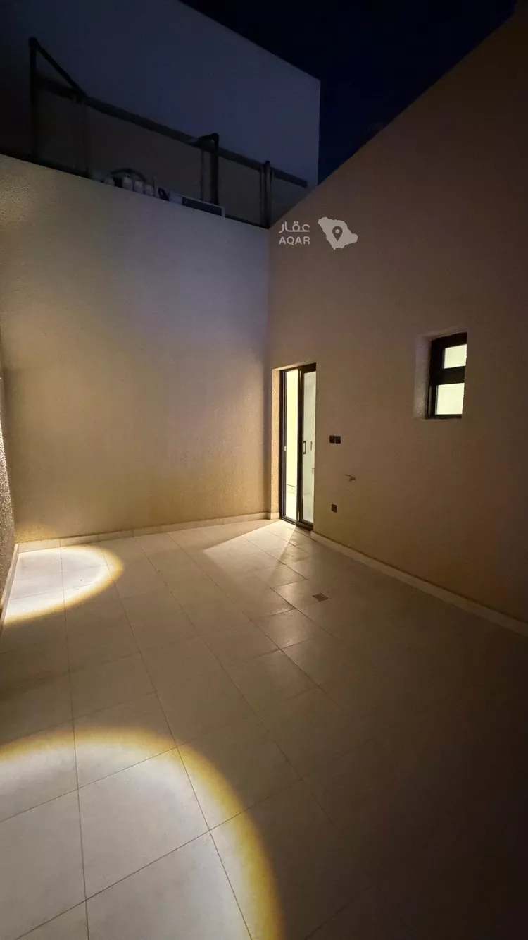 شقة للبيع في شارع المغيرة بن شعبه, حي الملك فهد, مدينة الرياض, منطقة الرياض 13