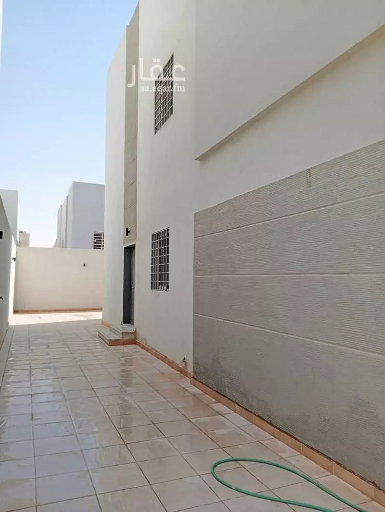 فيلا للإيجار في شارع المثني بن الصباح ، حي الشرق ، الرياض ، منطقة الرياض صورة 3