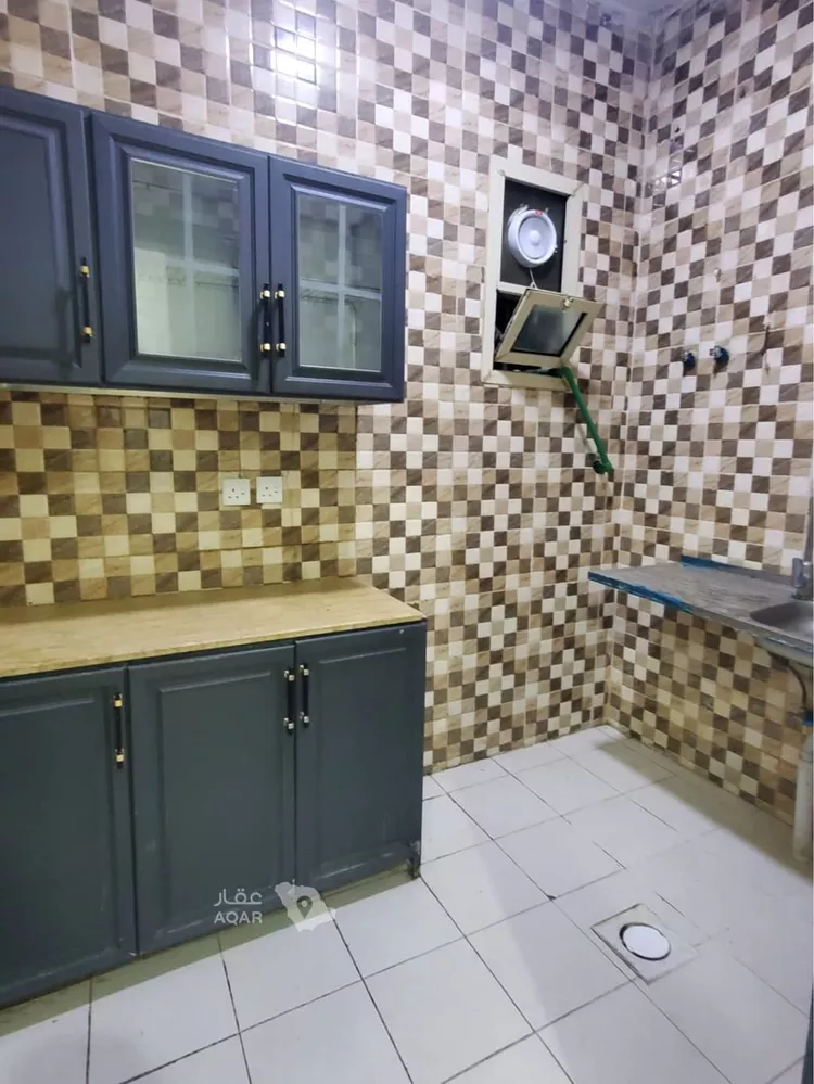شقة للإيجار في شارع جبل الدخان, حي ظهرة لبن, مدينة الرياض, منطقة الرياض 7