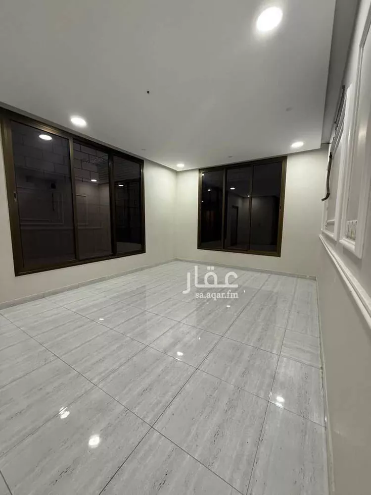 فيلا للإيجار في شارع خليفة بن عبد الله بن الحارث, حي طيبة, مدينة الدمام, المنطقة الشرقية