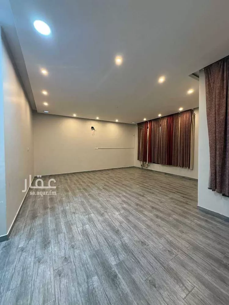 فيلا للإيجار في شارع خليفة بن عبد الله بن الحارث, حي طيبة, مدينة الدمام, المنطقة الشرقية صورة 2