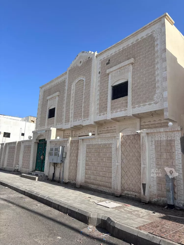Building for Sale in Medina Alaaziziyah