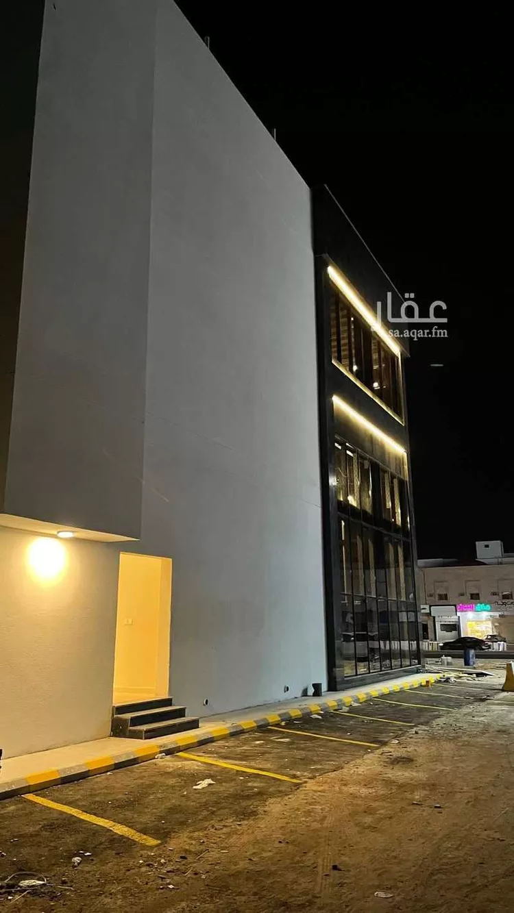 Shop for Rent in Medina King Fahd صورة 5