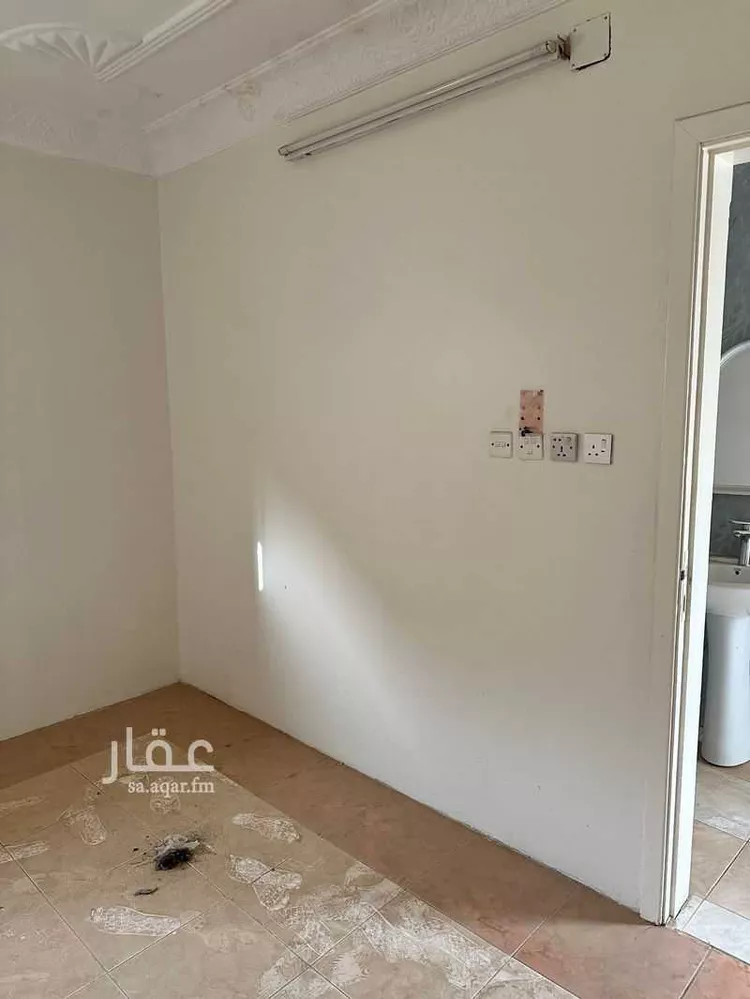 Floor for Rent in Riyadh Ad Dar Al Baida 6