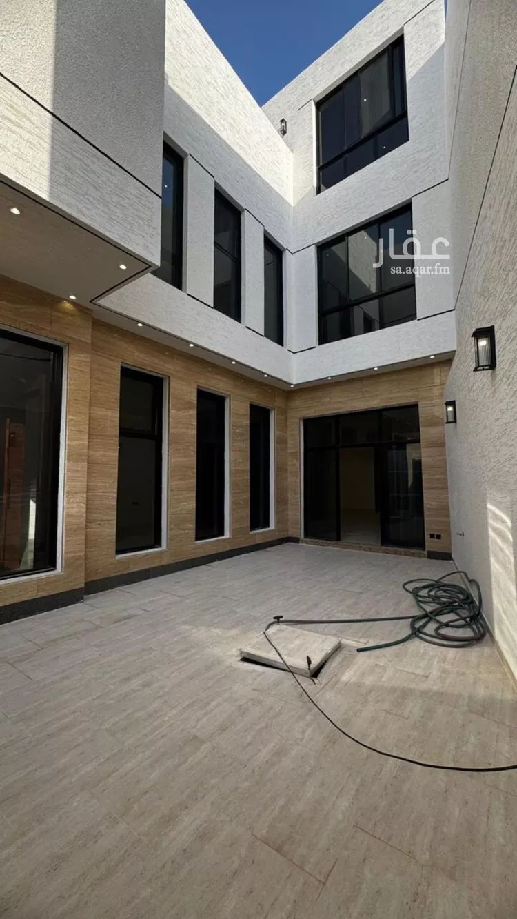 فيلا للبيع في شارع فؤاد محمد عمر توفيق, حي المهدية, مدينة الرياض, منطقة الرياض صورة 3