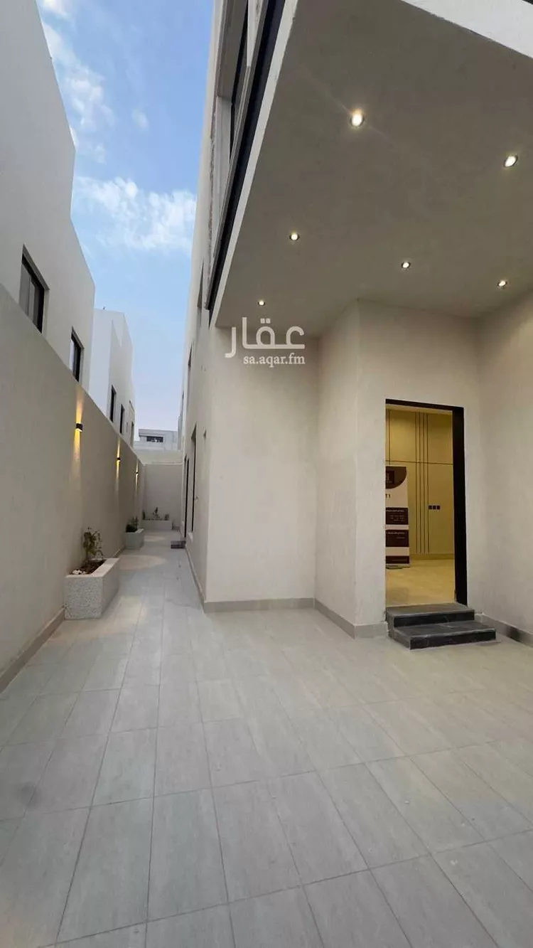 فيلا للبيع في شارع شارع 18, حي الرمال, مدينة الرياض, منطقة الرياض صورة 2