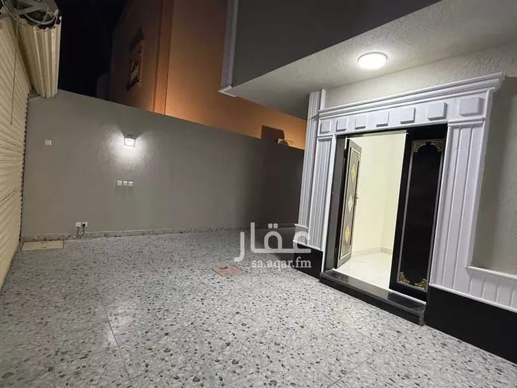 فيلا للبيع في شارع الجباني, حي الدار البيضاء, مدينة الرياض, منطقة الرياض صورة 2