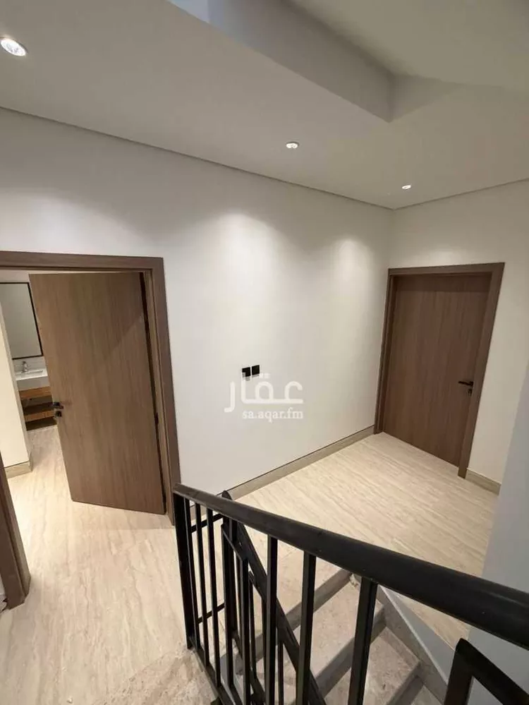 دور للبيع في شارع البطريق, حي السلام, مدينة الرياض, منطقة الرياض صورة 3