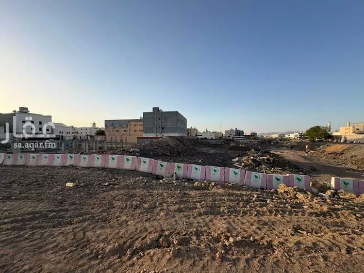 أرض للبيع في شارع الامير نايف بن عبدالعزيز, حي شوران, مدينة المدينة المنورة, منطقة المدينة المنورة صورة 2