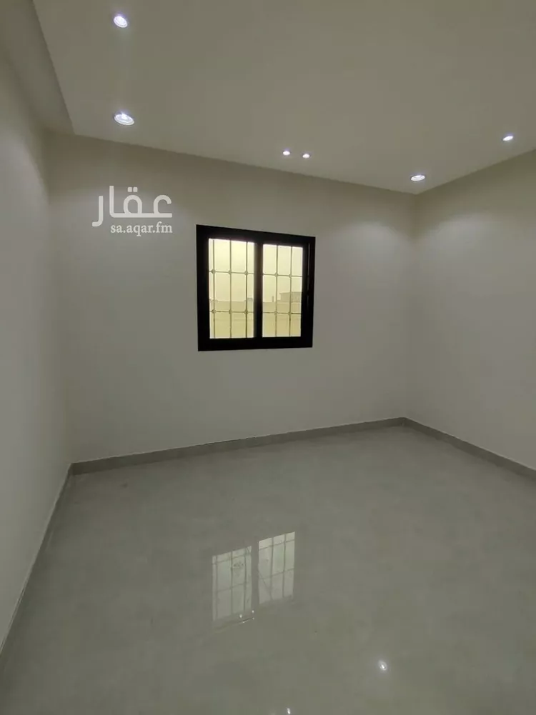 دور للبيع في شارع المرقش الأصغر, حي العريجاء الغربي, مدينة الرياض, منطقة الرياض صورة 3