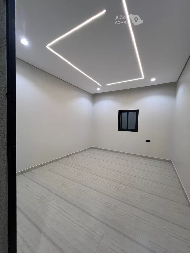 Floor for Sale in Hafr Al Batin At Talal 5