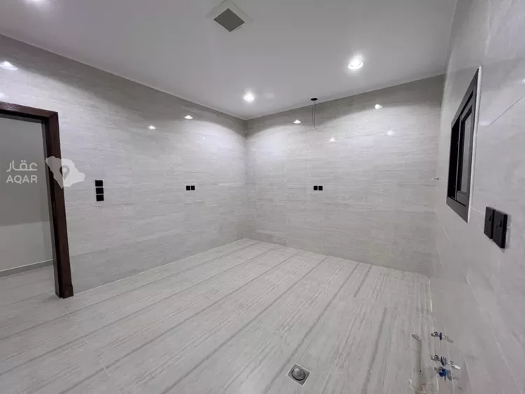 Floor for Sale in Hafr Al Batin At Talal 7