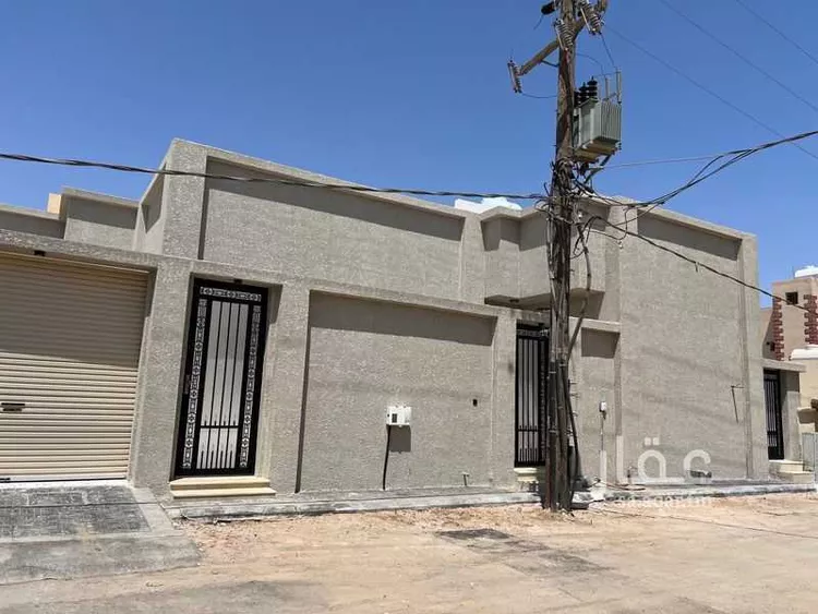 Floor for Sale in Hafr Al Batin At Talal