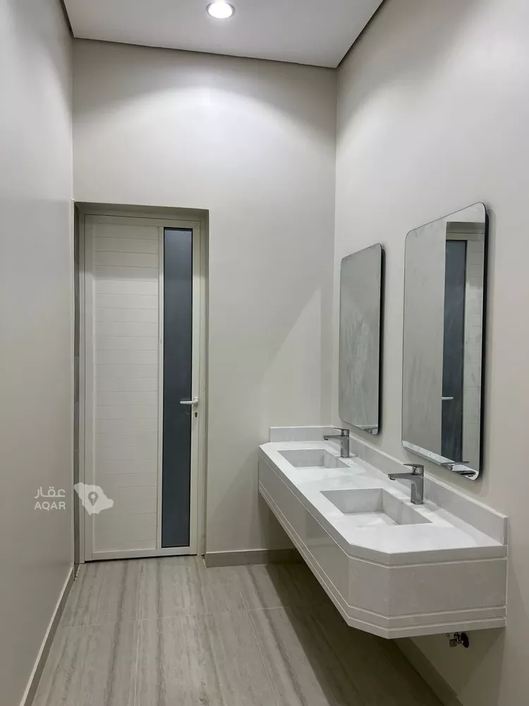 Floor for Sale in Hafr Al Batin At Talal 9