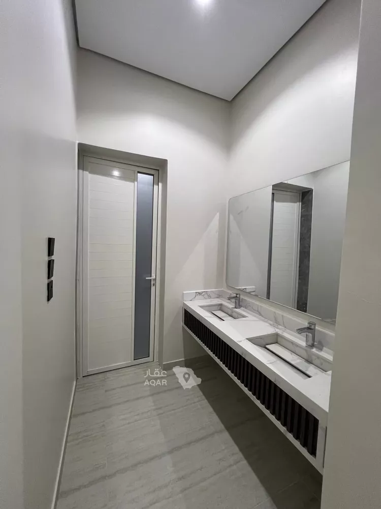 Floor for Sale in Hafr Al Batin At Talal 10