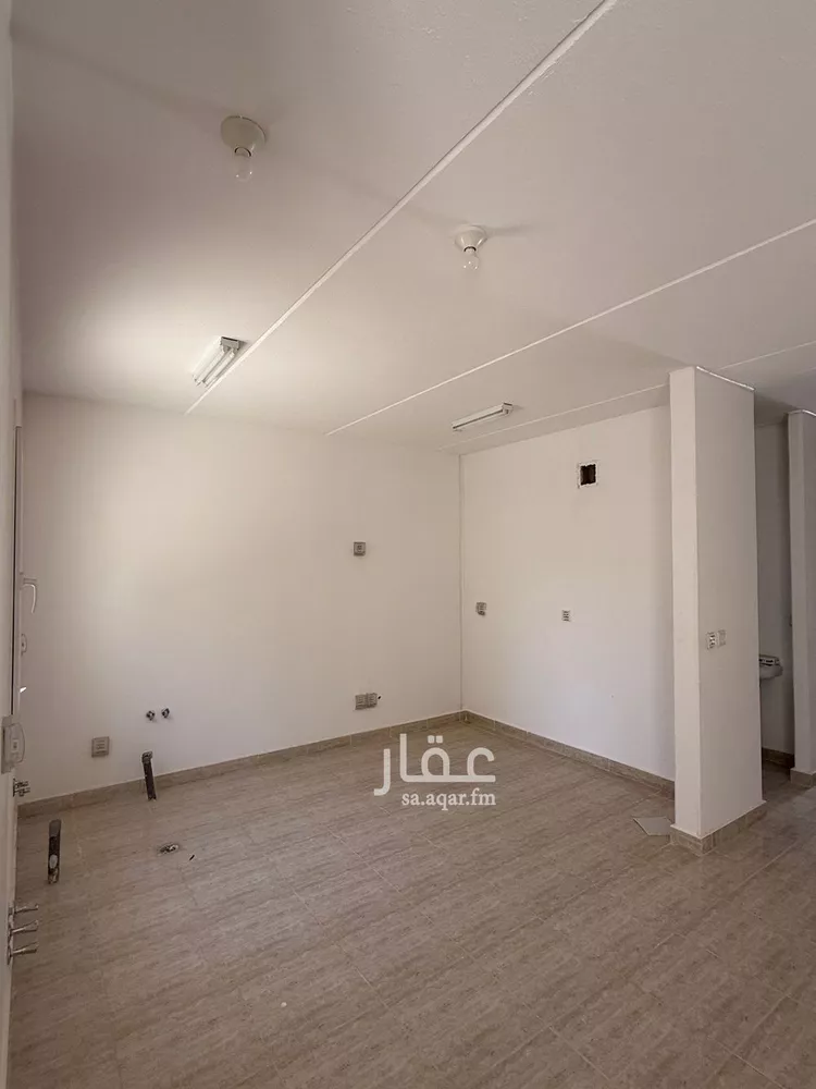 فيلا للبيع في شارع أبي عبدالله بن عبدالجبار, حي مطار الملك خالد الدولي, مدينة الرياض, منطقة الرياض صورة 3