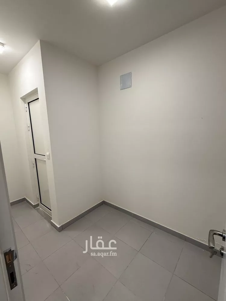 فيلا للإيجار في شارع 0000, حي مطار الملك خالد الدولي, مدينة الرياض, منطقة الرياض صورة 5