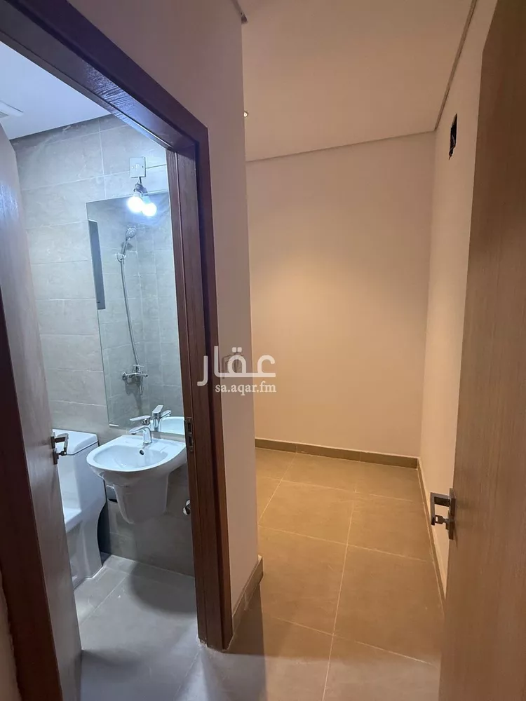 فيلا للإيجار في شارع المفضل التنوخي, حي مطار الملك خالد الدولي, مدينة الرياض, منطقة الرياض 13