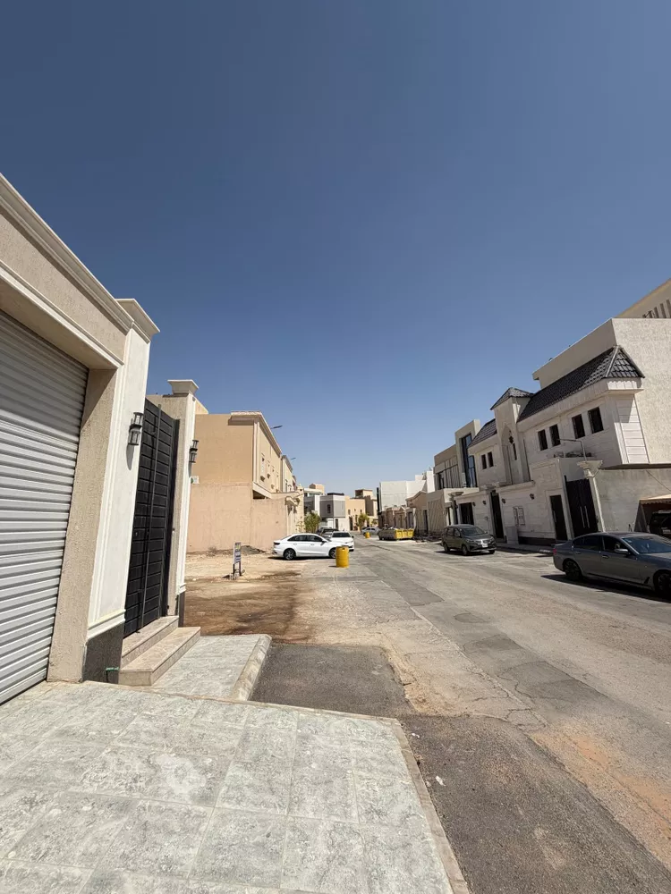 أرض للبيع في شارع أحمد بن محمد الشعبي, حي المهدية, مدينة الرياض, منطقة الرياض 4