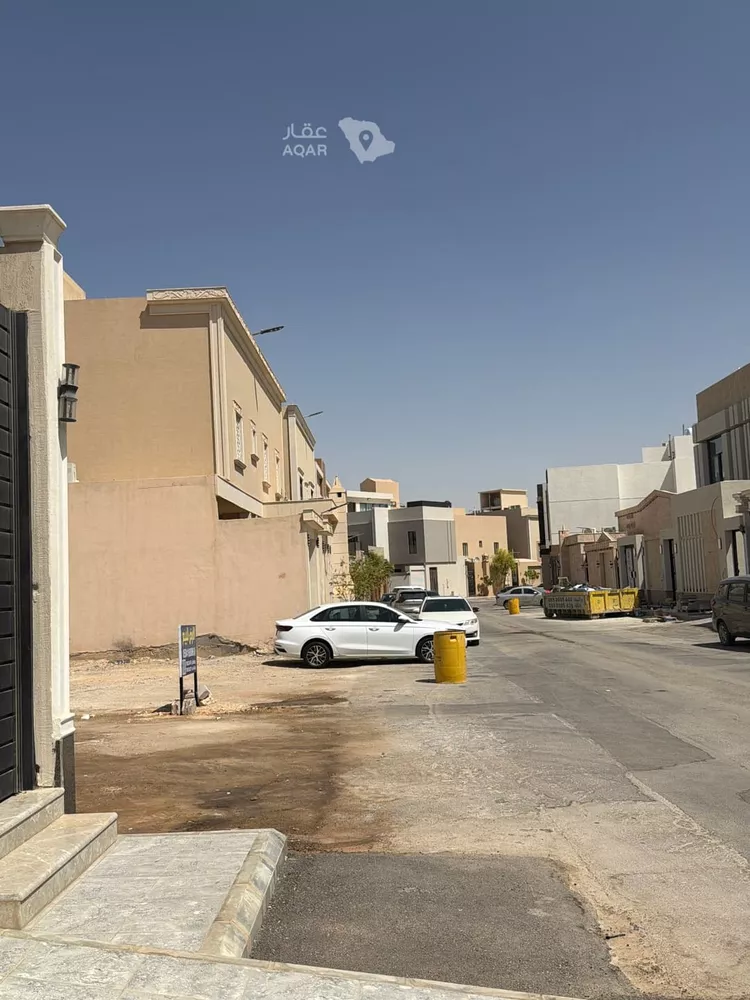 أرض للبيع في شارع أحمد بن محمد الشعبي, حي المهدية, مدينة الرياض, منطقة الرياض 4