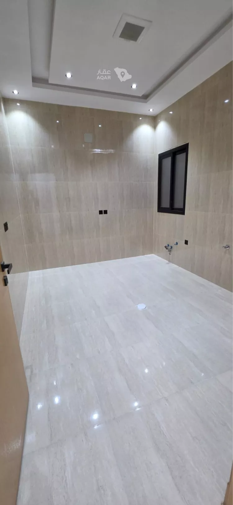 Floor for Sale in Riyadh Al Aziziyah 2