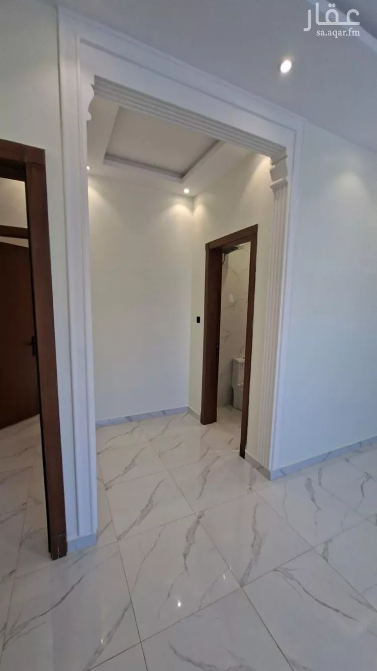 فيلا للبيع في شارع أبي سعيد الرومي, حي الدار البيضاء, مدينة الرياض, منطقة الرياض صورة 4