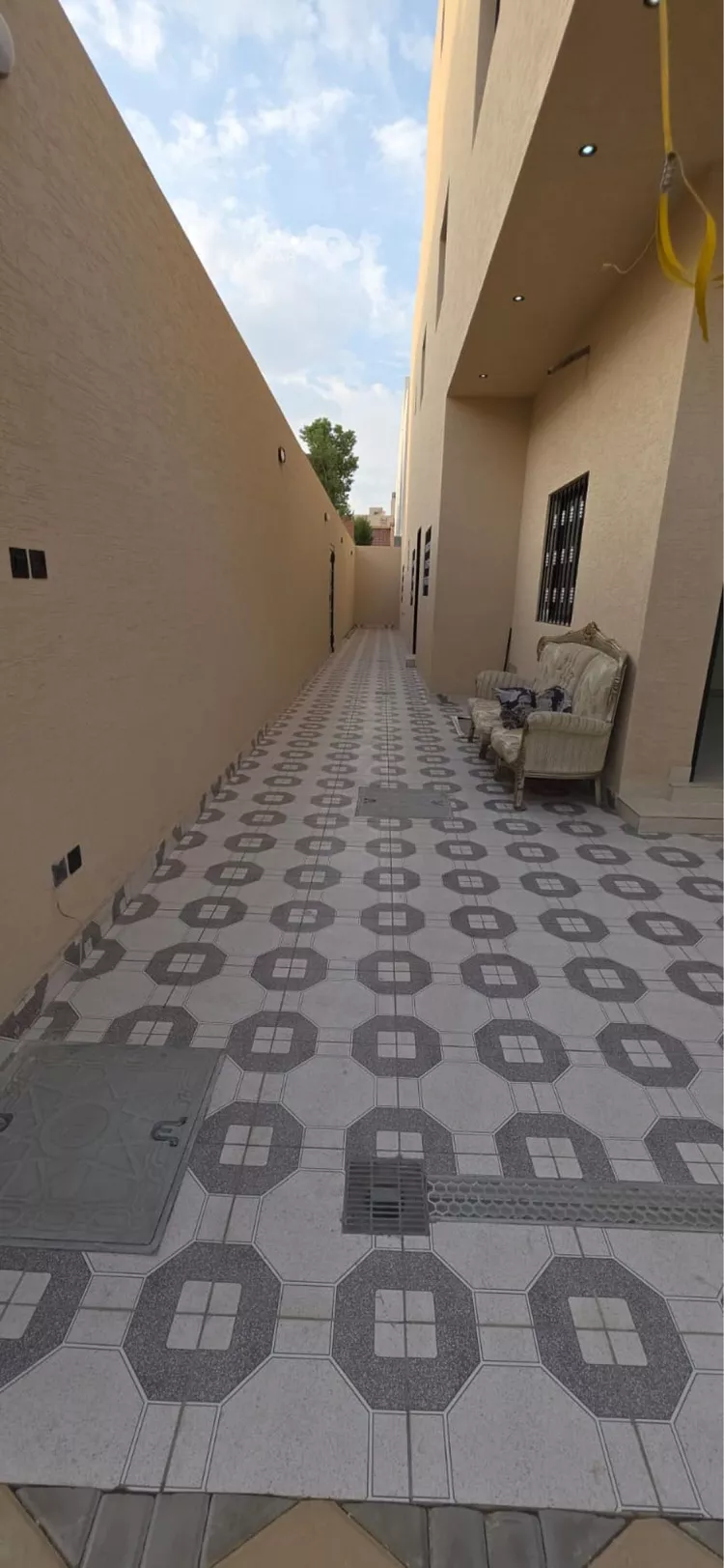Floor for Sale in Riyadh Al Aziziyah