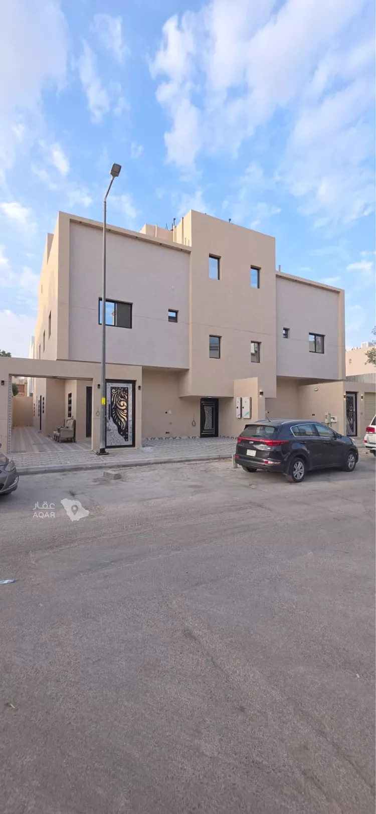 Floor for Sale in Riyadh Al Aziziyah 3