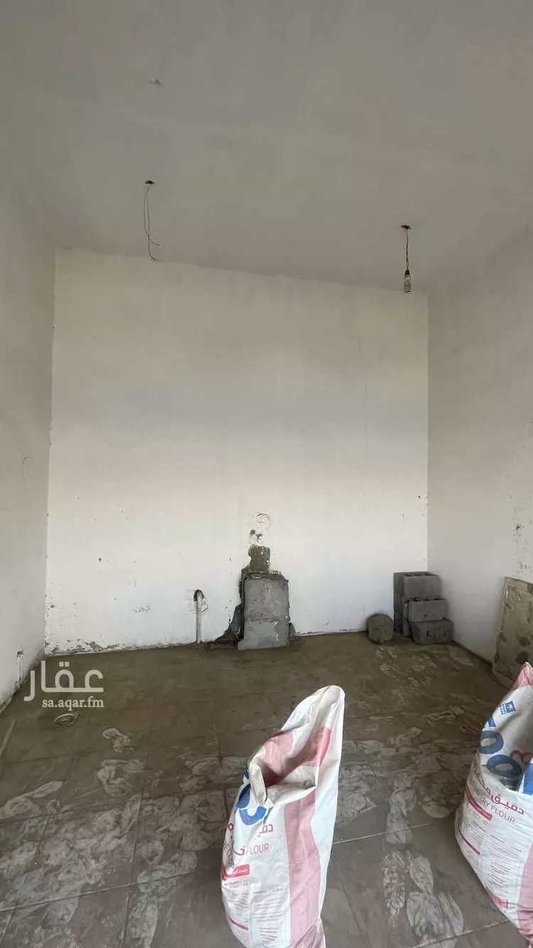 محل للإيجار في شارع عتبان ابن عبيد ابن عمرو العبدي, حي سكة الحديد, مدينة المدينة المنورة, منطقة المدينة المنورة 8