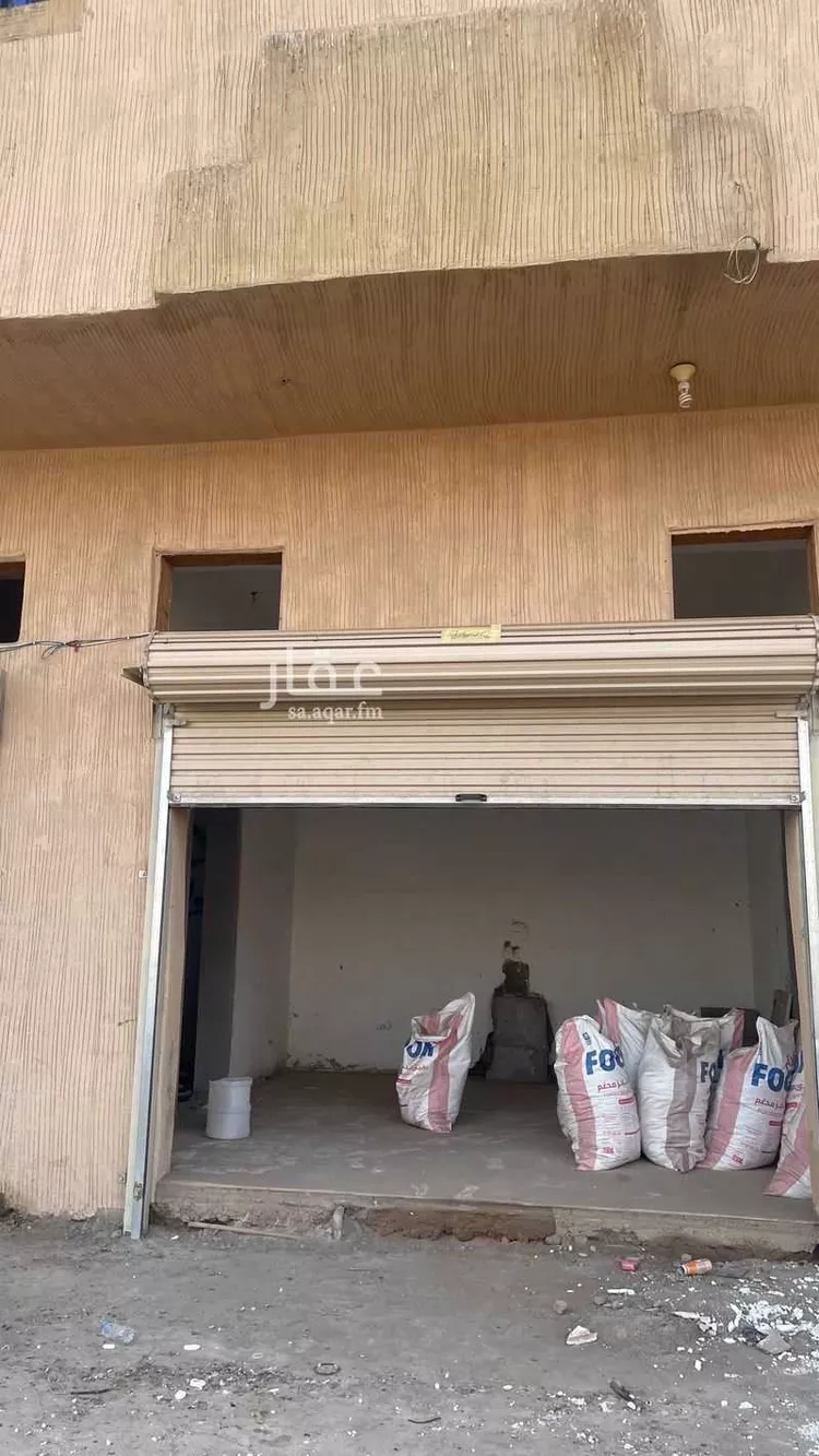 محل للإيجار في شارع عتبان ابن عبيد ابن عمرو العبدي, حي سكة الحديد, مدينة المدينة المنورة, منطقة المدينة المنورة صورة 3