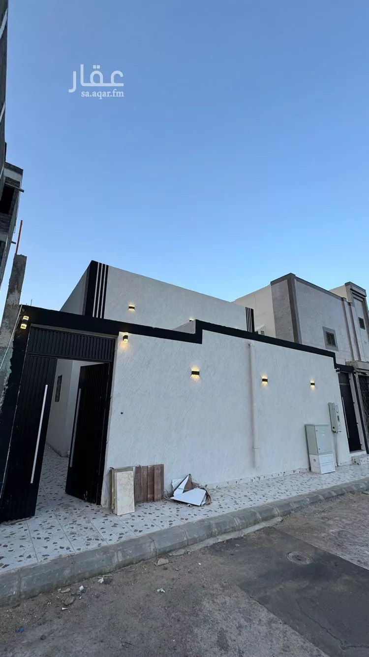 دور للبيع في شارع حميمه بنت عبيد, حي المطار, مدينة المدينه المنوره, منطقة المدينة المنورة