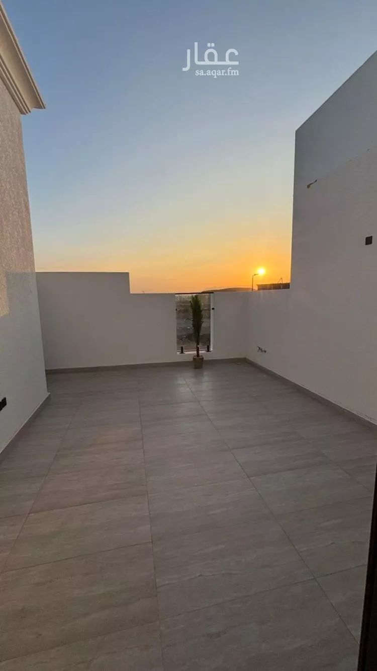 فيلا للبيع في شارع حجاج ابن عامر, حي وادي مذينب, مدينة المدينة المنورة, منطقة المدينة المنورة