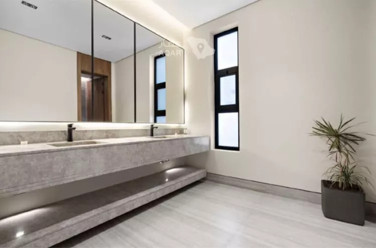 Floor for Sale in Riyadh Al Arid 12