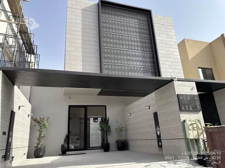 Floor for Sale in Riyadh Al Arid 6