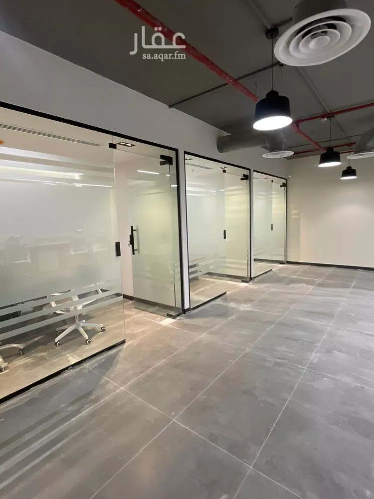 مكتب تجاري للإيجار في شارع الامير محمد ابن سعد ابن عبدالعزيز, حي الملقا, مدينة الرياض, منطقة الرياض صورة 3