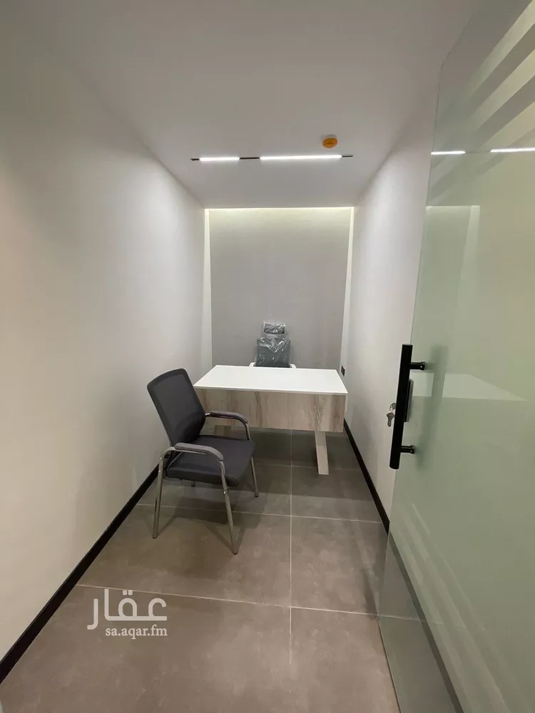 مكتب تجاري للإيجار في شارع الامير محمد ابن سعد ابن عبدالعزيز, حي الملقا, مدينة الرياض, منطقة الرياض صورة 3