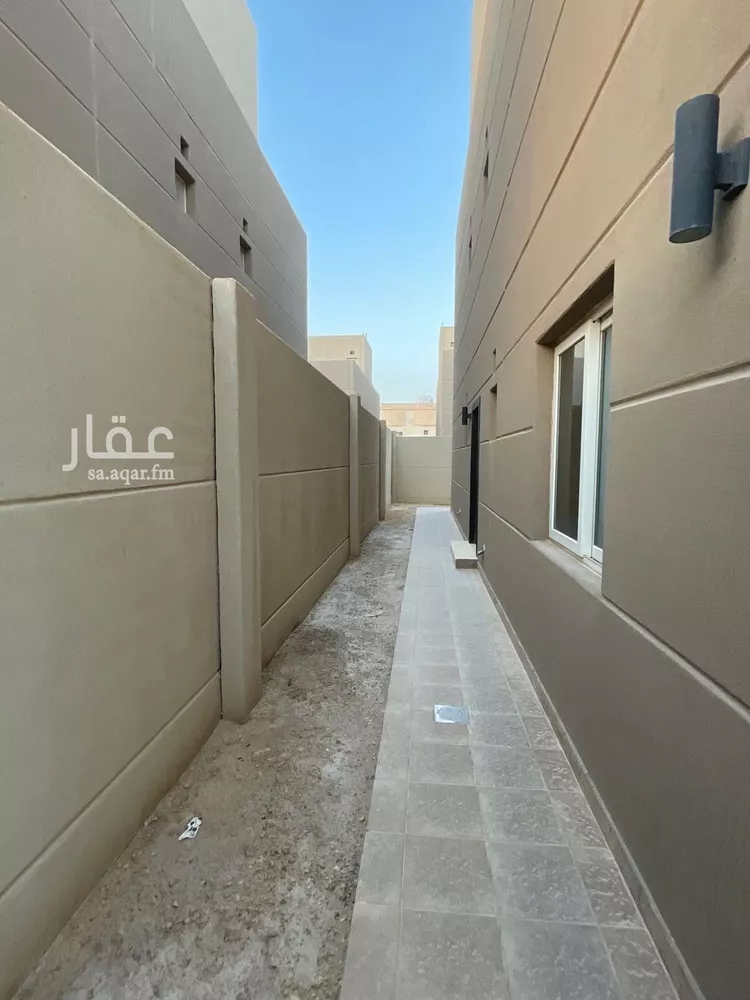 Villa for Sale in Riyadh King Khalid International Airport