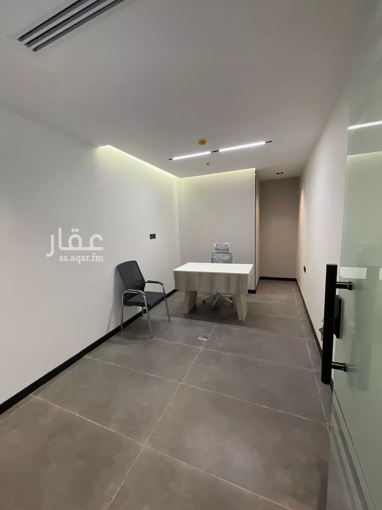 مكتب تجاري للإيجار في شارع الامير محمد ابن سعد ابن عبدالعزيز, حي الملقا, مدينة الرياض, منطقة الرياض 6