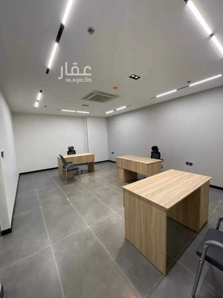 مكتب تجاري للإيجار في شارع الامير محمد ابن سعد ابن عبدالعزيز, حي الملقا, مدينة الرياض, منطقة الرياض صورة 3