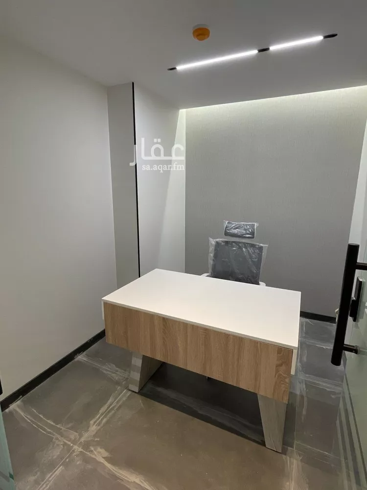 مكتب تجاري للإيجار في شارع الامير محمد ابن سعد ابن عبدالعزيز, حي الملقا, مدينة الرياض, منطقة الرياض صورة 2