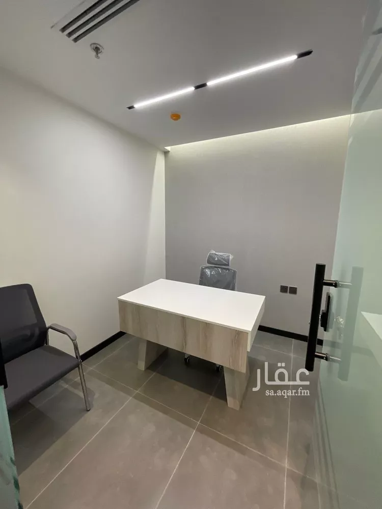 مكتب تجاري للإيجار في شارع الامير محمد ابن سعد ابن عبدالعزيز, حي الملقا, مدينة الرياض, منطقة الرياض صورة 5