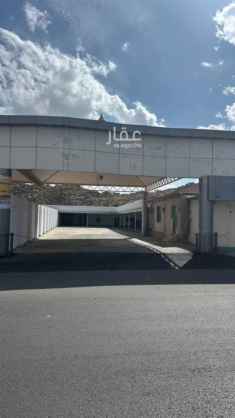 محل للإيجار في شارع المعارض, حي المعارض, مدينة الطائف, منطقة مكة المكرمة صورة 2