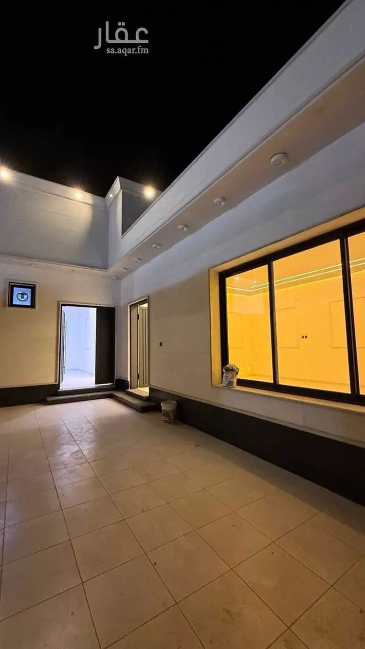 فيلا للبيع في شارع عبدالله ابن الربيع, حي المدائن, مدينة حائل, منطقة حائل صورة 4