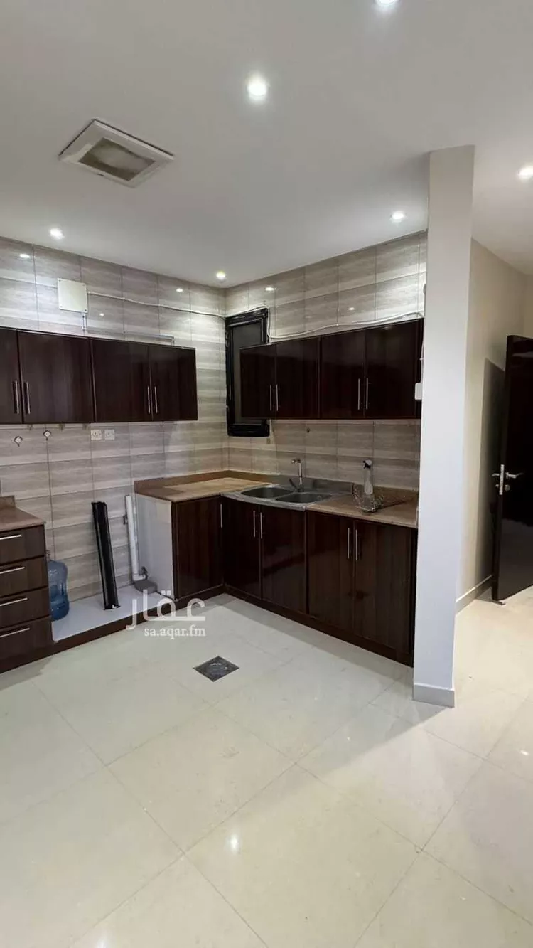 شقة للبيع في شارع زيد بن ثابت ، حي الملز ، الرياض ، منطقة الرياض صورة 4